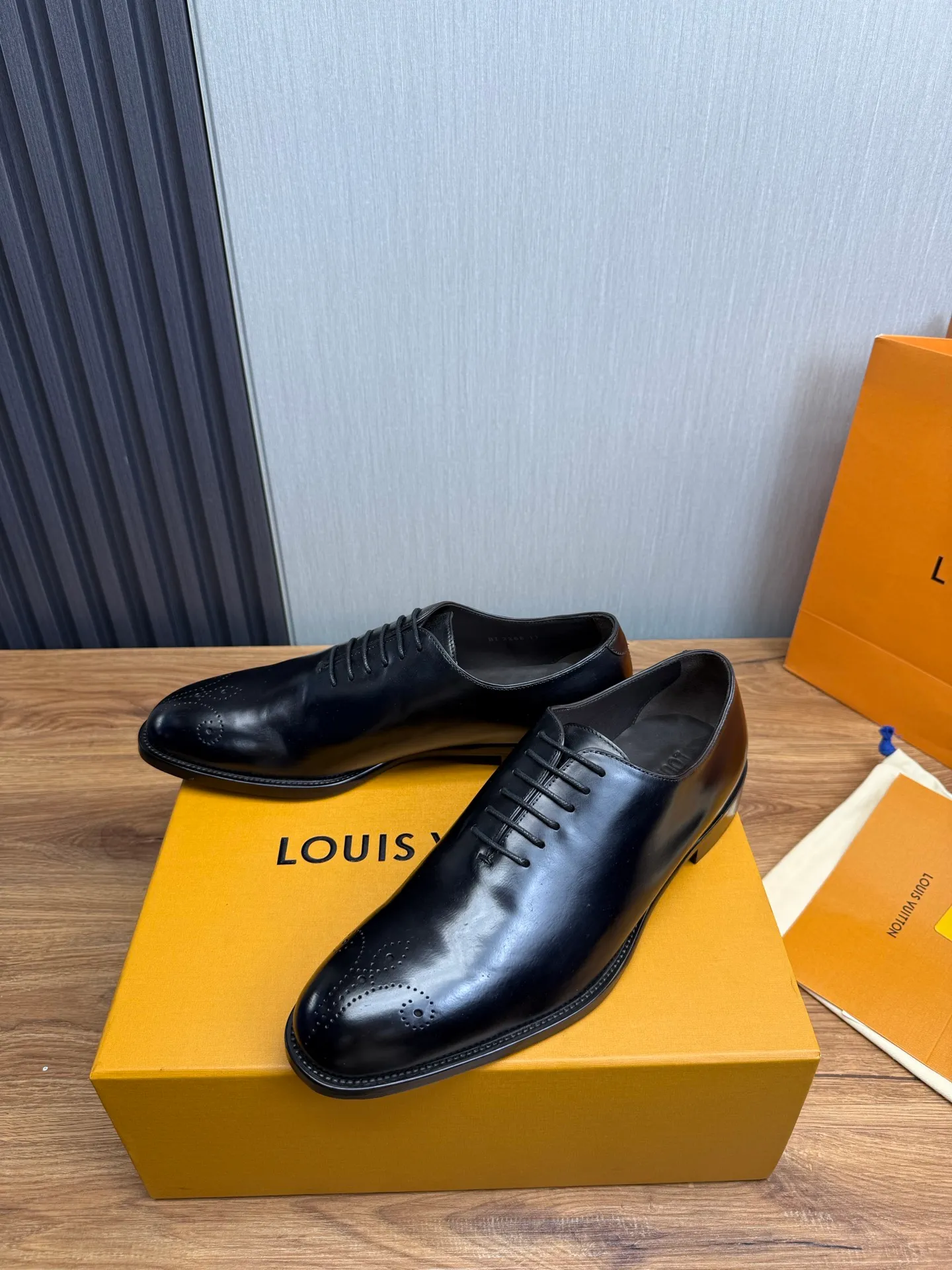 Men's shoes💰760💰 LV. Men's business casual leather shoes, 1:1 shipment ⬆️Luxurious and noble👞All imported original brand leather, just to create a more comfortable wearing experience, upper: original cowhide ➕Imported full cow lining, original leather outsole ✔️36-45 (38.45 non-refundable)